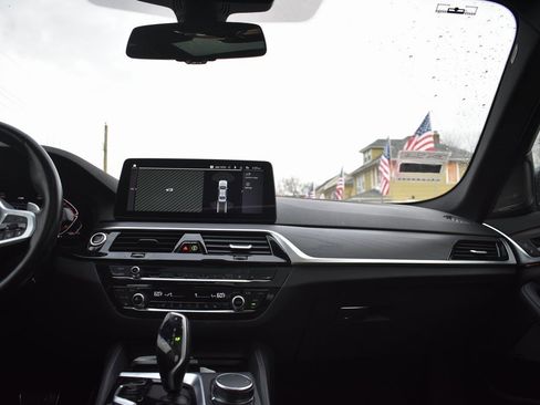 Used 2023 BMW 540i w/ M Sport Package image 30