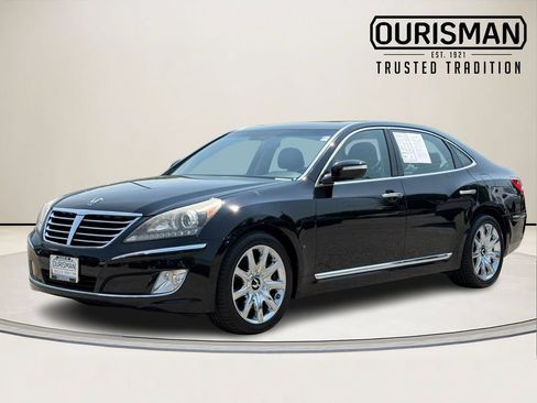 Used 2013 Hyundai Equus Signature RWD image 2