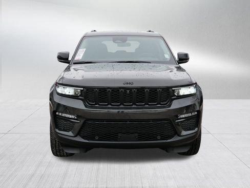 Used 2023 Jeep Grand Cherokee Limited w/ Luxury Tech Group II image 2