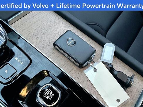 Certified 2025 Volvo XC90 B6 Plus image 14
