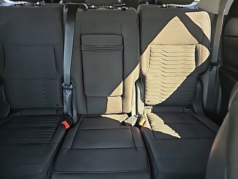 Used 2020 Ford Explorer XLT w/ Comfort Package image 35