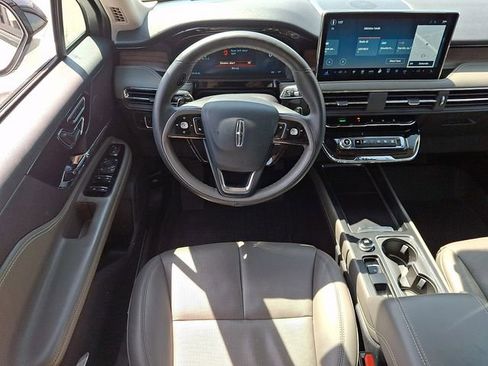 Certified 2025 Lincoln Corsair Reserve w/ Jet Appearance Package AWD/4WD image 12