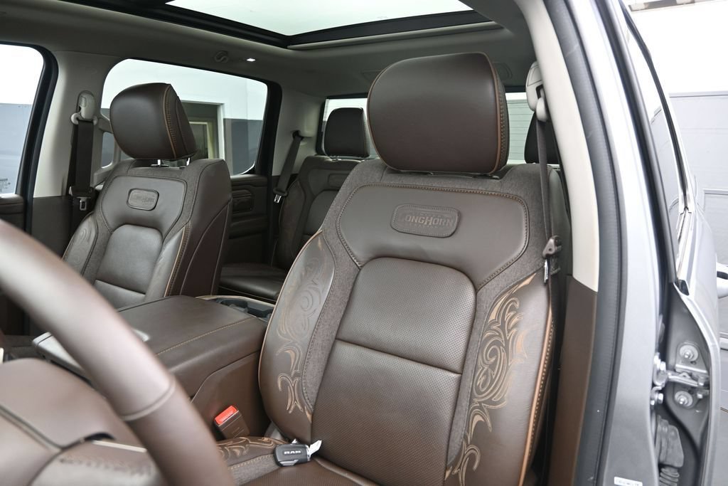 Used 2025 RAM 1500 Limited AWD/4WD image 13