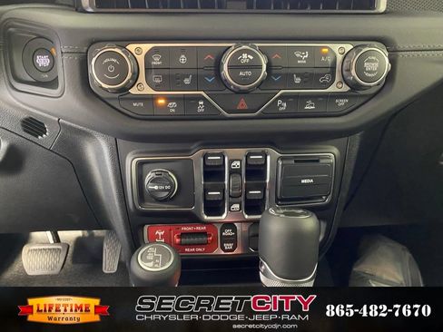 New 2026 Jeep Wrangler Unlimited Rubicon 392 w/ Quick Order Package 27X Moab AWD/4WD image 24
