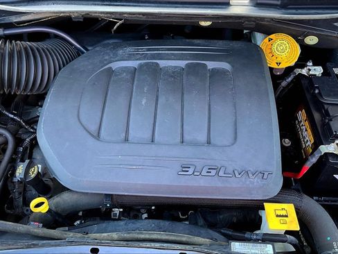 Used 2019 Dodge Grand Caravan SXT FWD image 31