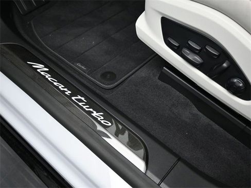 New 2025 Porsche Macan Turbo Electric image 17