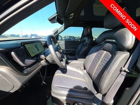 Used 2024 Rivian R1S Adventure AWD/4WD image 7