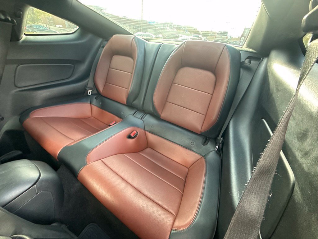Used 2017 Ford Mustang GT Premium w/ Equipment Group 401A RWD image 29