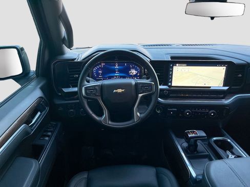 Used 2025 Chevrolet Silverado 1500 LT Trail Boss w/ Convenience Package II AWD/4WD image 23