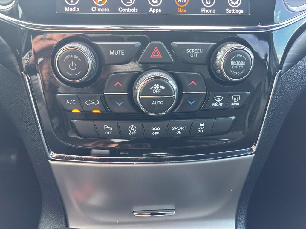 Used 2021 Jeep Grand Cherokee Laredo X AWD/4WD image 28