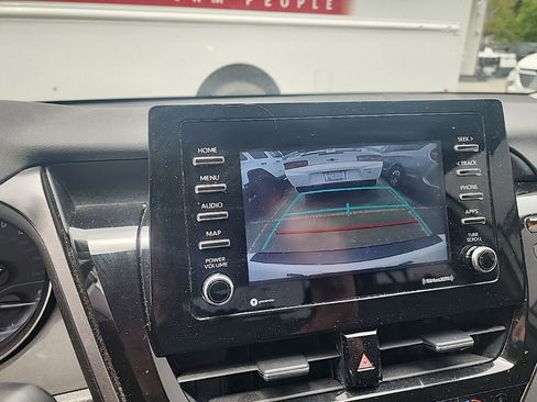 Used 2022 Toyota Camry SE FWD image 10