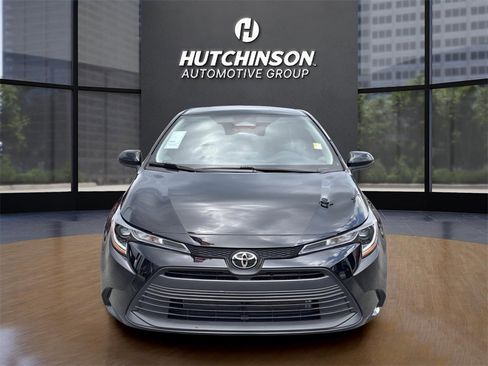 Certified 2025 Toyota Corolla LE image 2