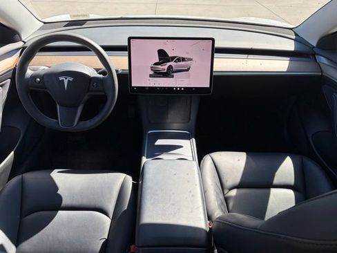 Used 2023 Tesla Model 3 Standard Range image 11