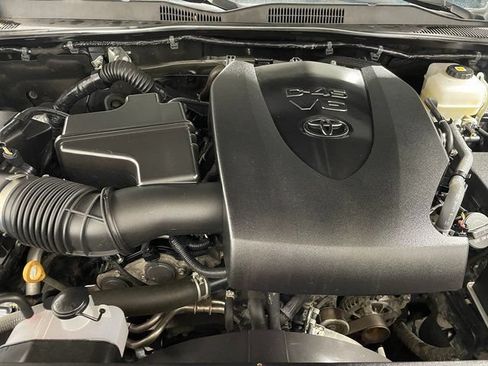 Used 2023 Toyota Tacoma TRD Off-Road w/ Advanced Technology Package AWD/4WD image 22