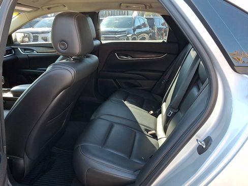 Used 2019 Cadillac XTS Luxury image 11