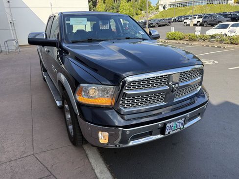 Used 2014 RAM 1500 Laramie w/ Convenience Group AWD/4WD image 7