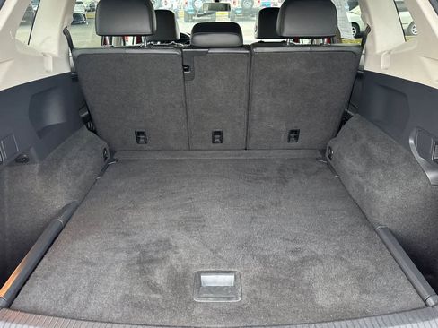 Used 2019 Volkswagen Tiguan SE image 15
