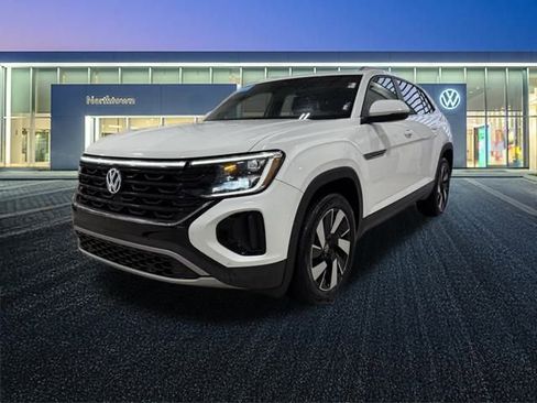 Certified 2024 Volkswagen Atlas Cross Sport SE image 8