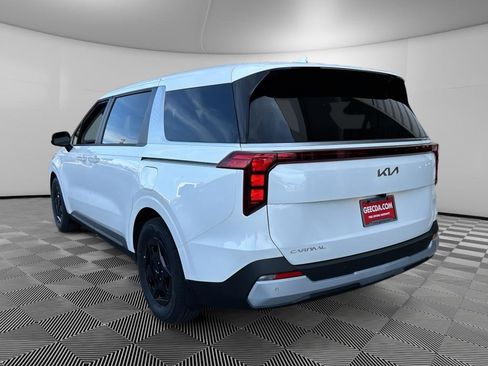 New 2026 Kia Carnival FWD image 6