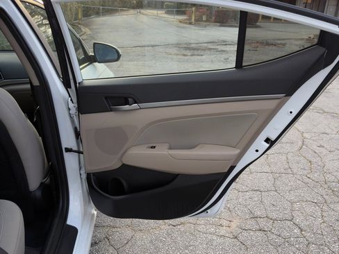 Used 2017 Hyundai Elantra SE w/ SE A/T Tech Package 03 image 31