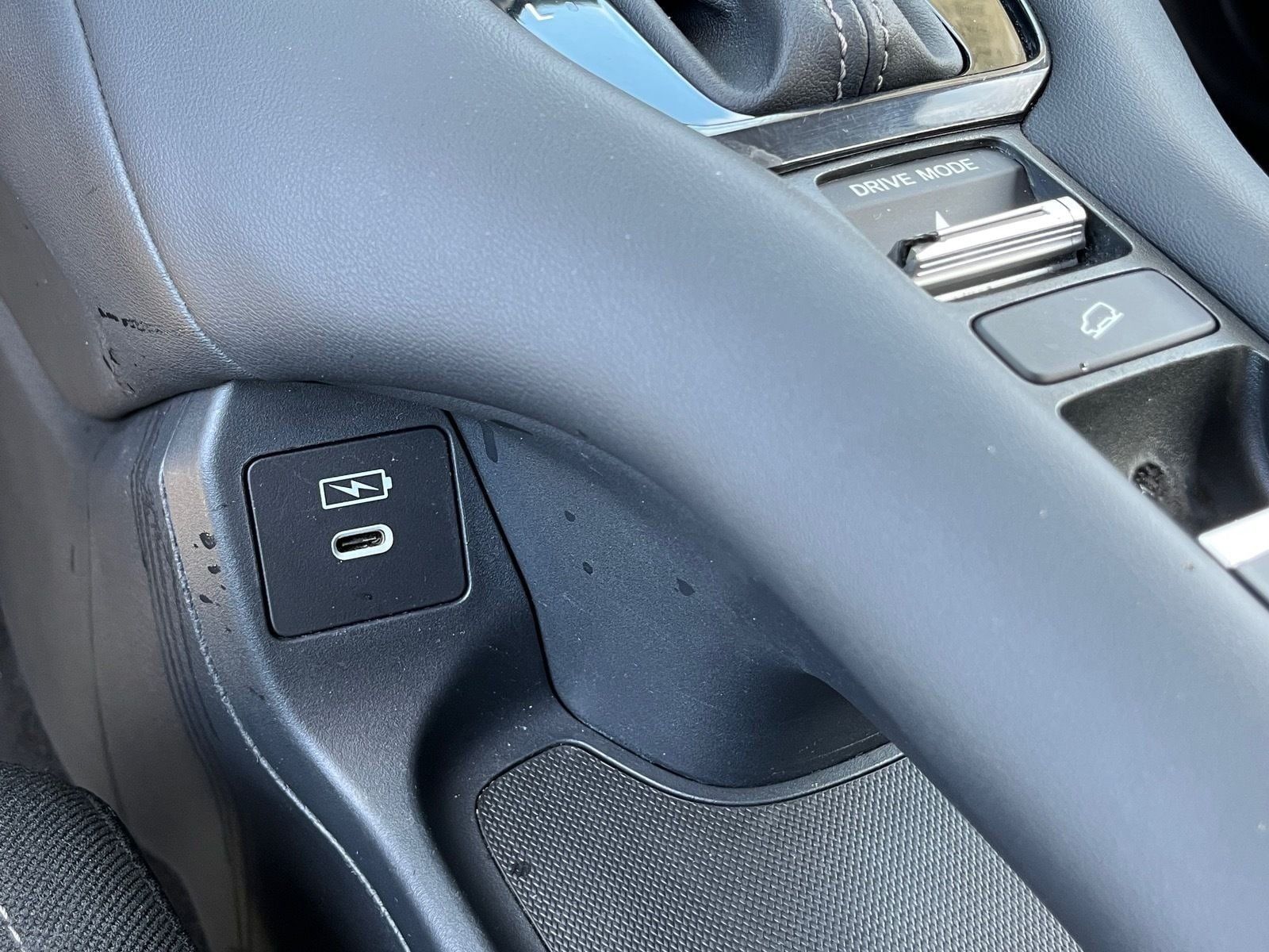Used 2025 Honda HR-V LX image 28