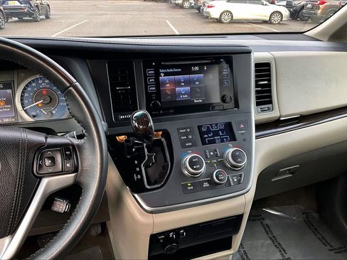 Certified 2017 Toyota Sienna XLE w/ XLE Navigation Package image 6