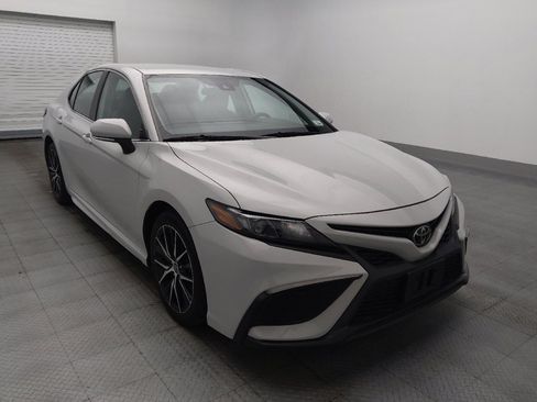 Used 2023 Toyota Camry SE FWD image 13