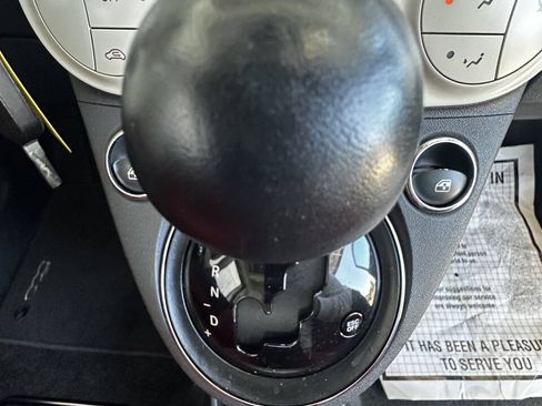 Used 2013 FIAT 500 Lounge w/ Luxury Leather Pkg FWD image 21
