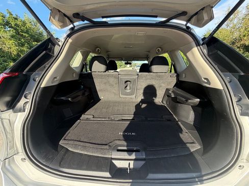 Used 2017 Nissan Rogue S FWD image 9