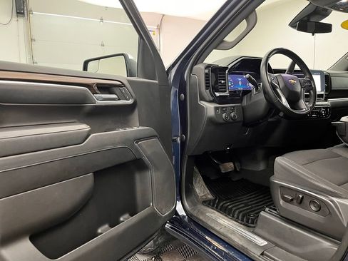 Used 2023 Chevrolet Silverado 1500 LT AWD/4WD image 16