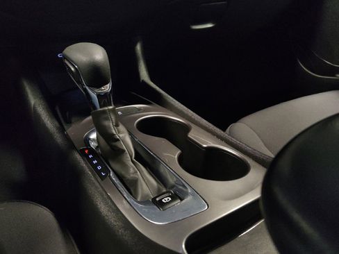Used 2023 Chevrolet Malibu LS FWD image 26