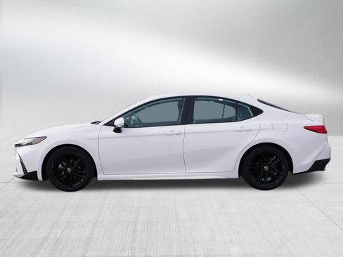 Certified 2025 Toyota Camry SE image 4