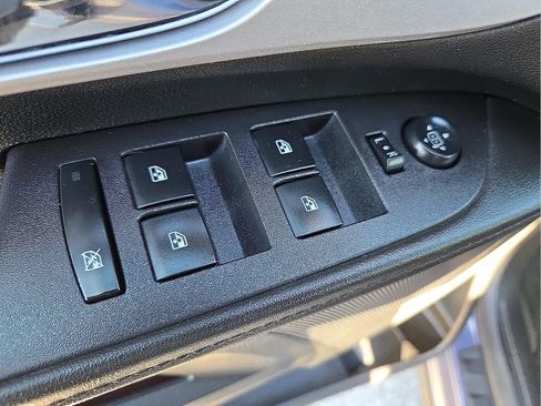 Used 2014 Chevrolet Equinox LS image 14