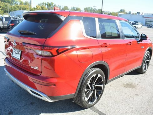 Used 2023 Mitsubishi Outlander SE image 5