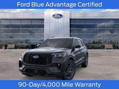 Used 2026 Ford Explorer ST-Line w/ ST-Line Street Pack AWD/4WD image 3