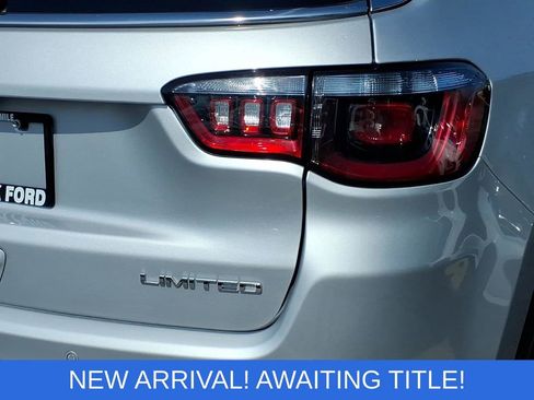 Used 2025 Jeep Compass Limited AWD/4WD image 22