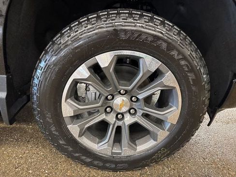 New 2026 Chevrolet Silverado 1500 High Country w/ Technology Package AWD/4WD image 9