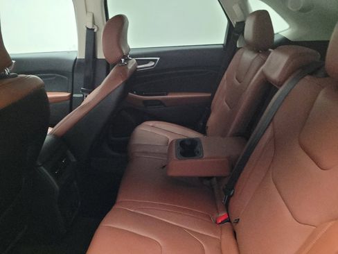 Used 2015 Ford Edge Titanium w/ Equipment Group 302A FWD image 18