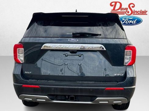 Used 2023 Ford Explorer XLT w/ Equipment Group 202A image 8