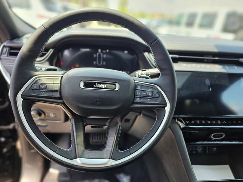 New 2026 Jeep Grand Cherokee L 4WD image 21