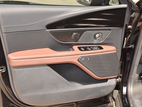 New 2026 Lincoln Nautilus Reserve w/ Jet Appearance Package image 44