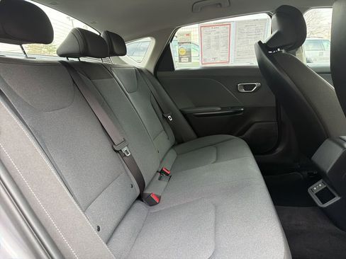 Used 2025 Kia K4 LXS image 13