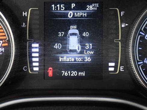 Used 2019 Jeep Cherokee Latitude w/ Popular Appearance Group image 14