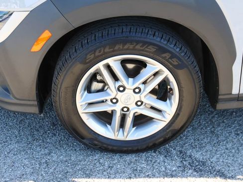 Used 2023 Hyundai Kona SE FWD image 7