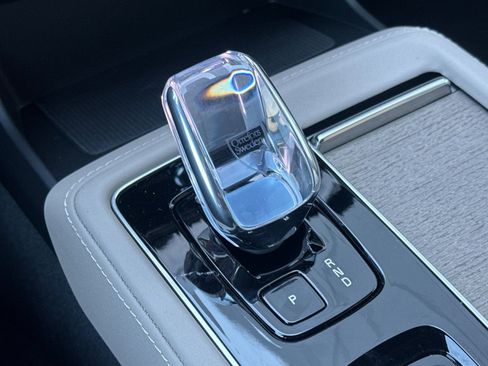 New 2026 Volvo XC90 B6 Core image 25