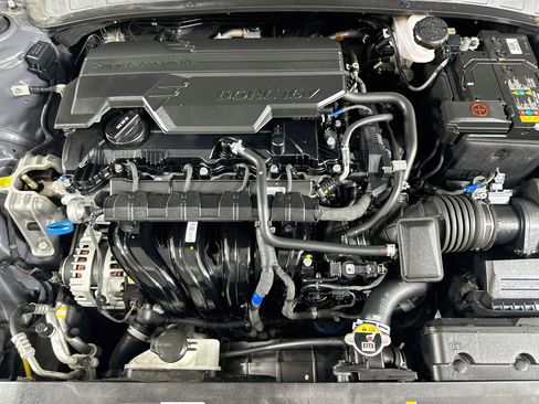 Used 2025 Hyundai Elantra SEL FWD image 32