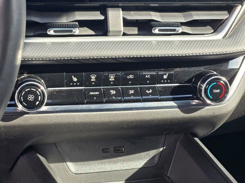 Certified 2025 Chevrolet Equinox LT image 24