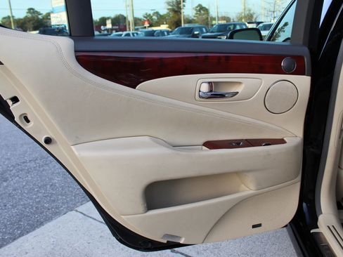 Used 2011 Lexus LS 460 w/ Luxury Value Edition image 21