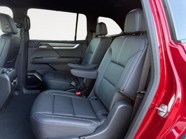 Used 2024 GMC Acadia Elevation w/ Luxury Package AWD/4WD image 13