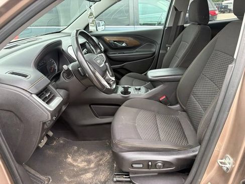 Used 2018 GMC Terrain SLE AWD/4WD image 4
